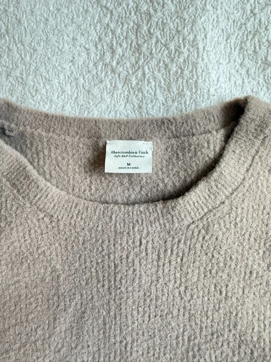 Abercrombie & Fitch Neutral Taupe Cropped Crew Sweater - Picture 2 of 3